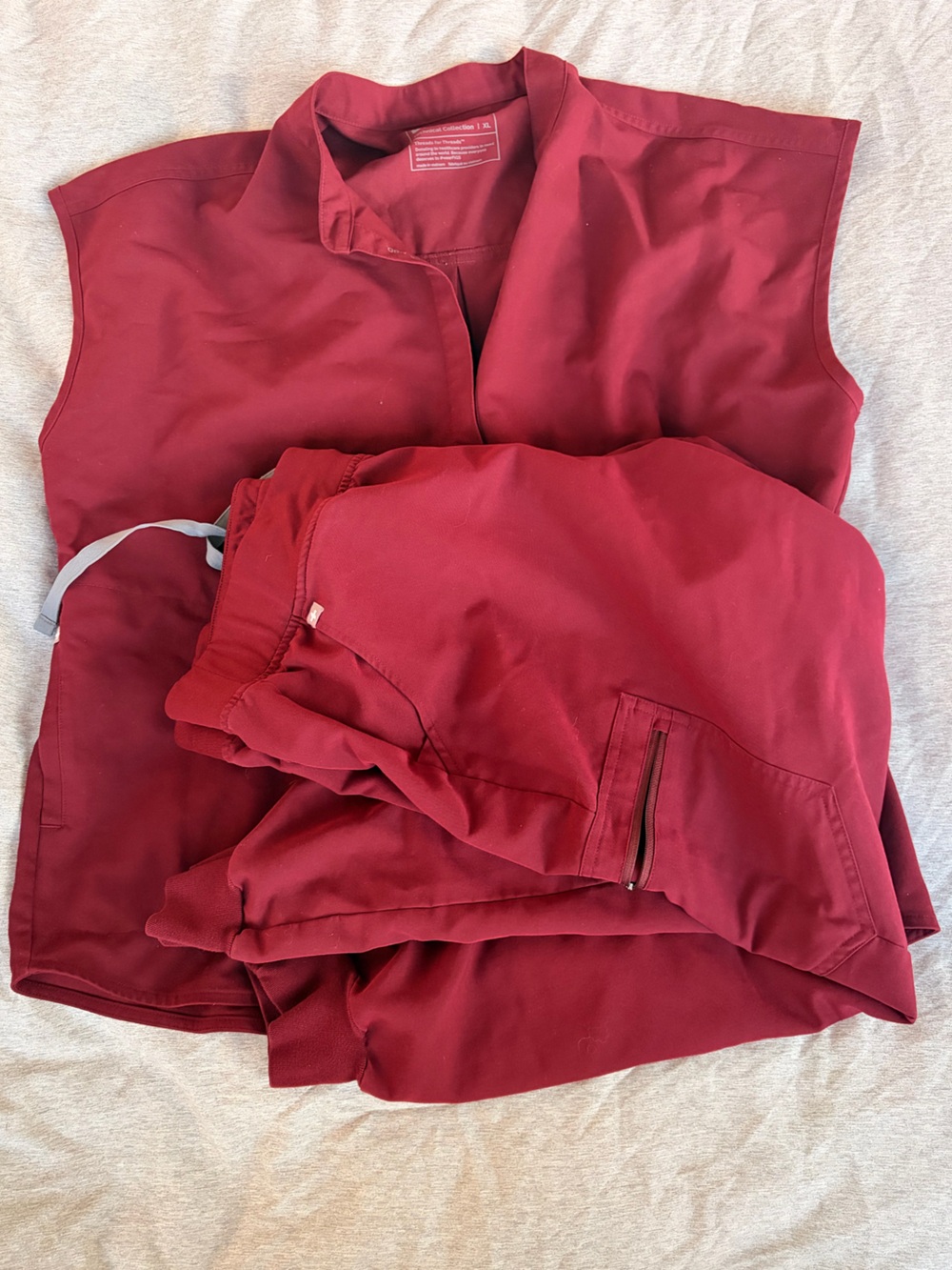 Women's FIGS scrub set in Burgundy, XL